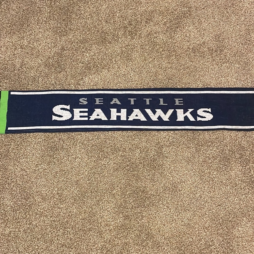 Seattle Seahawks Scarf. - Picture 2 of 4